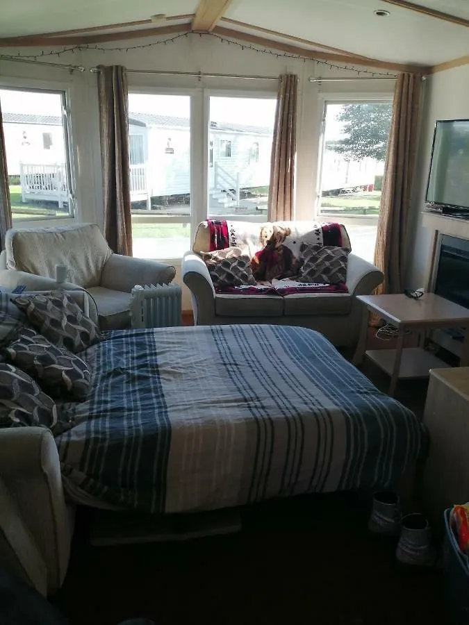 Chapmanholidaylets Cayton Bay Campsite